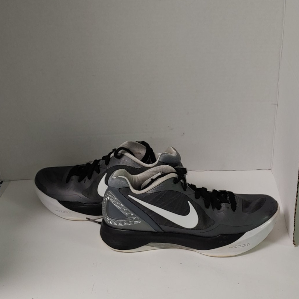 Nike Zoom 8 Women's Athletic Shoes. Size 7.